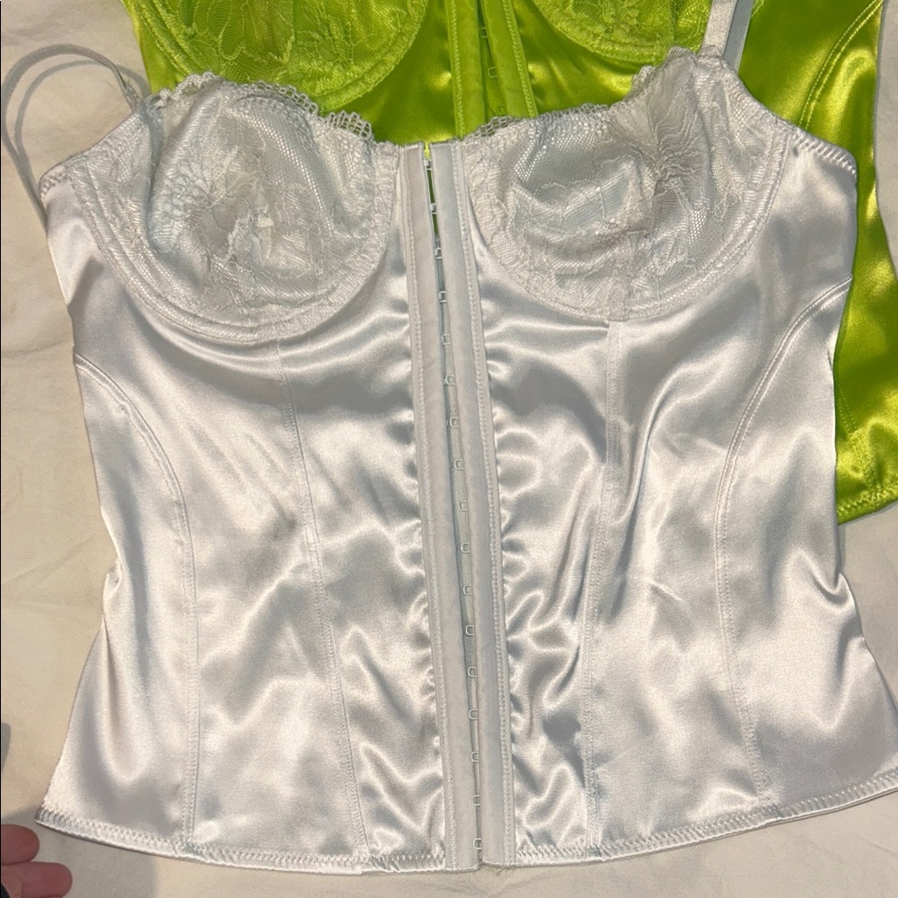 MESHKI Black, White, and Green Corset Tops - Picture 5 of 10